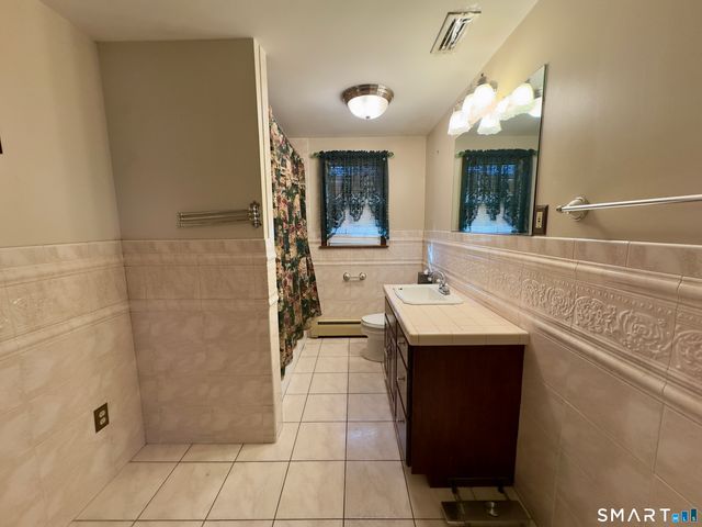 7 Blue Meadow Road, Bristol, CT 06010