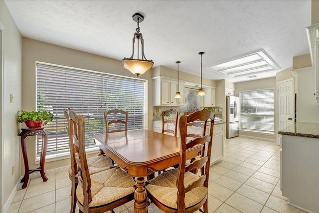 15110 Greenleaf Lane, Houston, TX 77062