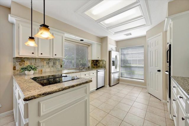 15110 Greenleaf Lane, Houston, TX 77062