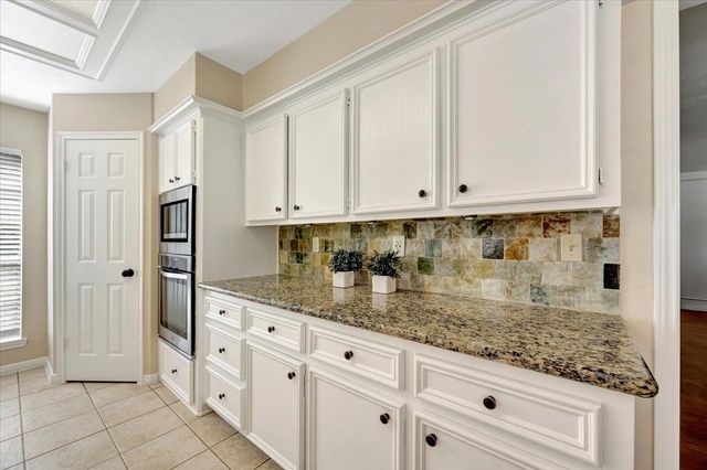 15110 Greenleaf Lane, Houston, TX 77062