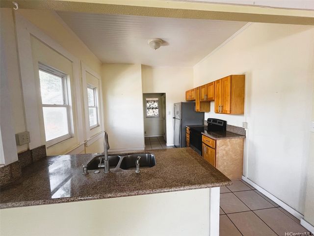 1691 Kamamalu Avenue, Honolulu, HI 96813