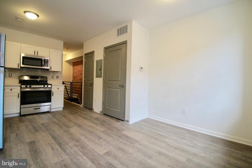 3150 EMERALD ST, Philadelphia, PA 19134 — photo 4