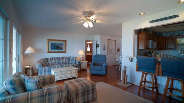 3635 Bayshore Drive, Bacliff, TX 77518