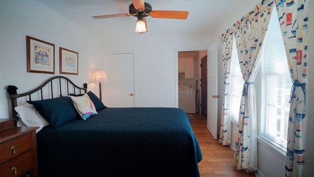 3635 Bayshore Drive, Bacliff, TX 77518