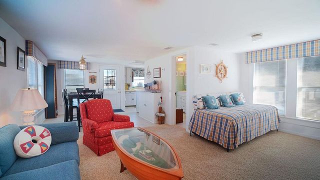 3635 Bayshore Drive, Bacliff, TX 77518