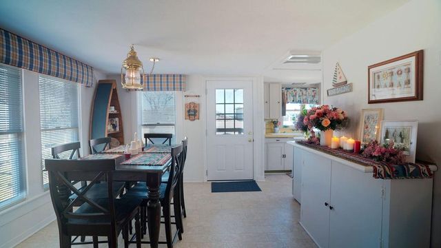 3635 Bayshore Drive, Bacliff, TX 77518