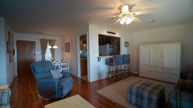 3635 Bayshore Drive, Bacliff, TX 77518