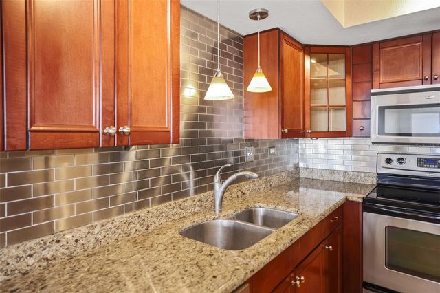 450 TREASURE ISLAND CAUSEWAY 502, Treasure Island, FL 33706