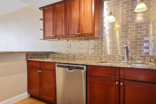 450 TREASURE ISLAND CAUSEWAY 502, Treasure Island, FL 33706