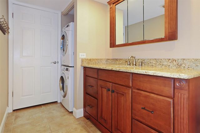 450 TREASURE ISLAND CAUSEWAY 502, Treasure Island, FL 33706