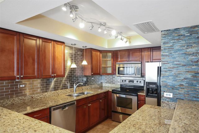 450 TREASURE ISLAND CAUSEWAY 502, Treasure Island, FL 33706