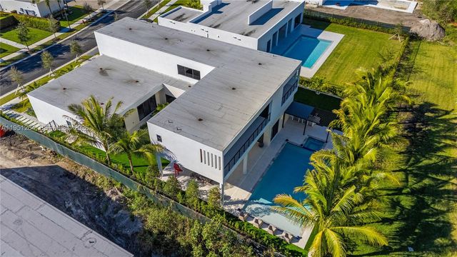 16773 S Botaniko Drive S, Weston, FL 33326