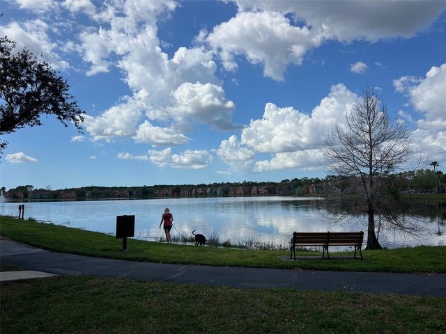 9846 LAKE CHASE ISLAND WAY, Tampa, FL 33626