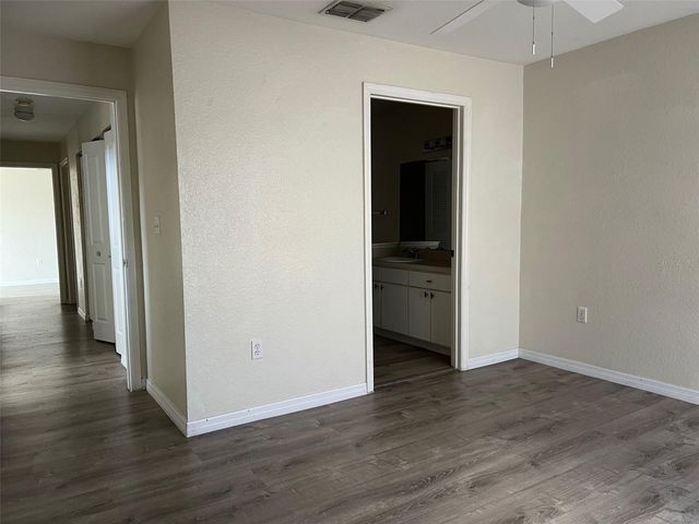 9846 LAKE CHASE ISLAND WAY, Tampa, FL 33626