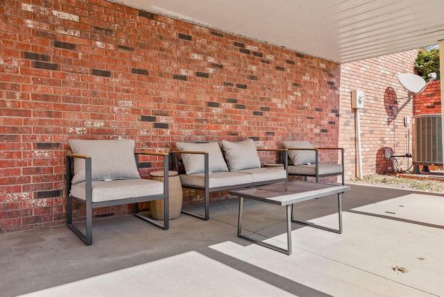 13 Skyline Drive, Adrian, MO 64720