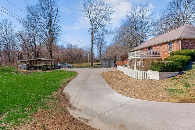 13 Skyline Drive, Adrian, MO 64720