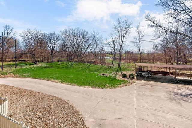 13 Skyline Drive, Adrian, MO 64720