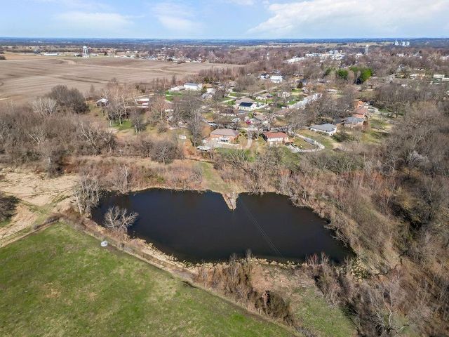 13 Skyline Drive, Adrian, MO 64720