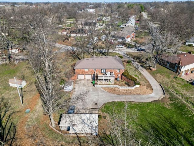 13 Skyline Drive, Adrian, MO 64720