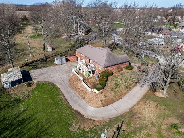 13 Skyline Drive, Adrian, MO 64720