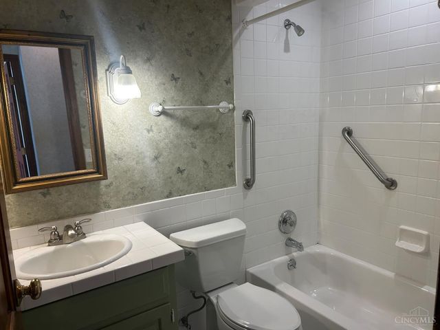 1944 Creswell Drive, Springfield Twp., OH 45240