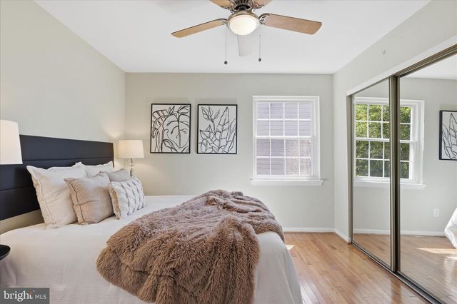 7233 BEVERLY PARK DR, Springfield, VA 22150