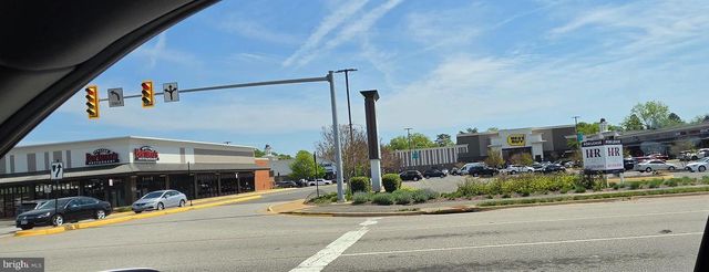 7233 BEVERLY PARK DR, Springfield, VA 22150