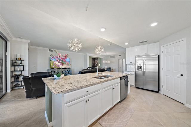 18027 GAWTHROP DRIVE 101, Bradenton, FL 34211