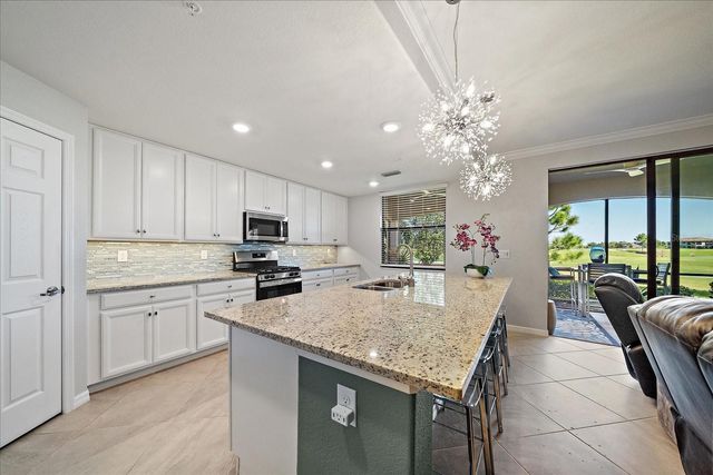 18027 GAWTHROP DRIVE 101, Bradenton, FL 34211