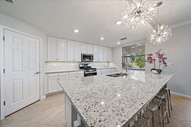 18027 GAWTHROP DRIVE 101, Bradenton, FL 34211