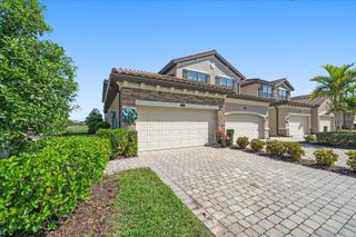 18027 GAWTHROP DRIVE 101, Bradenton, FL 34211