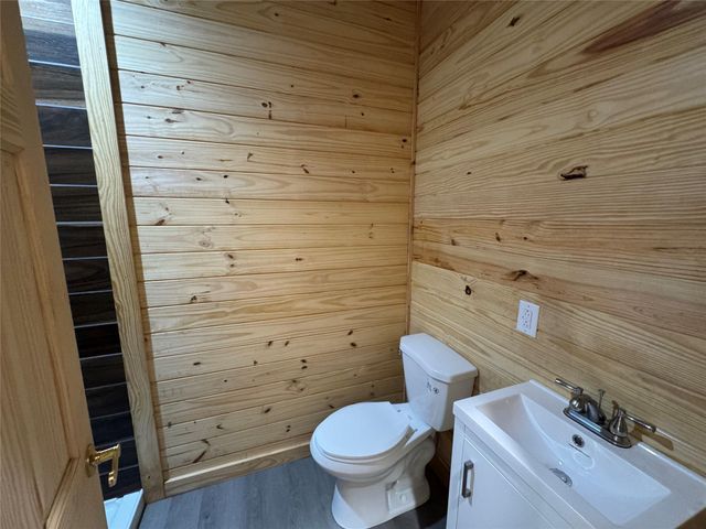 211 Dalea Lane, Brookeland, TX 75931