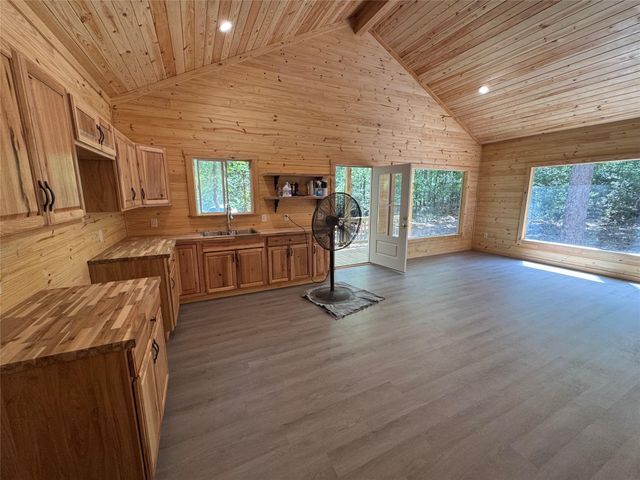 211 Dalea Lane, Brookeland, TX 75931