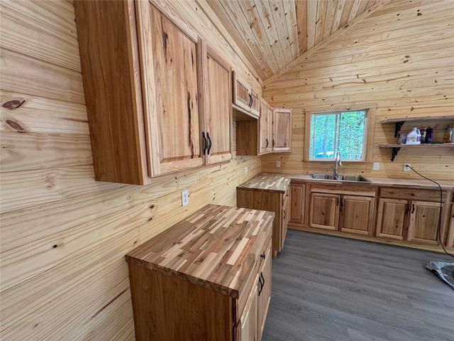 211 Dalea Lane, Brookeland, TX 75931