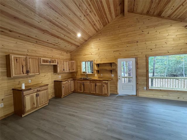 211 Dalea Lane, Brookeland, TX 75931