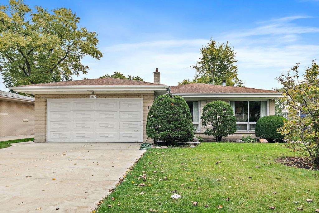 2073 Westview Drive, Des Plaines, IL 60018 — exterior