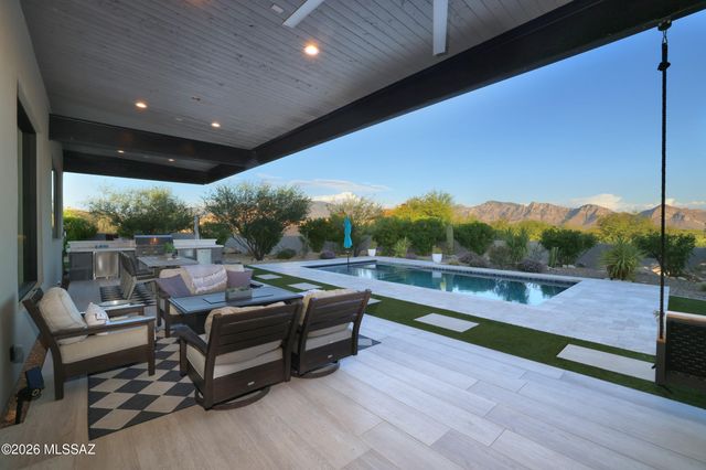 725 W Tortolita Mountain Circle, Oro Valley, AZ 85755