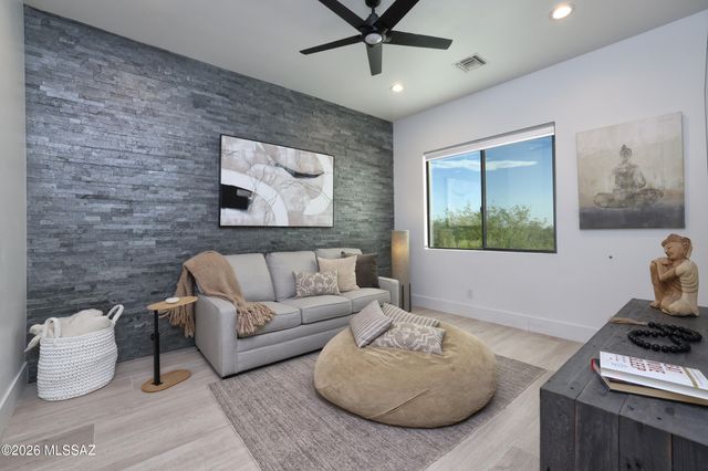 725 W Tortolita Mountain Circle, Oro Valley, AZ 85755