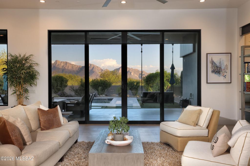 725 W Tortolita Mountain Circle, Oro Valley, AZ 85755