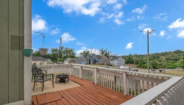 200 Raintree Dr, Hermitage, TN 37076