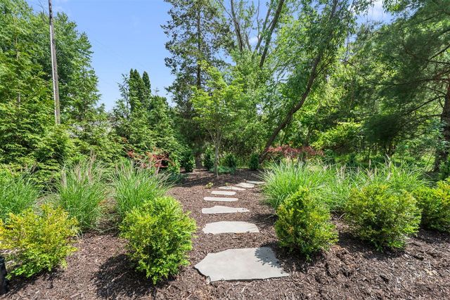 13670 Cottonwood Lane, Harbert, MI 49115
