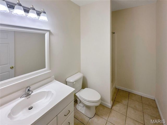 169 S Kings Road, Lake Sherwood, MO 63357