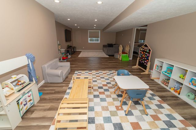 54825 Black Oak Drive, Bristol, IN 46507