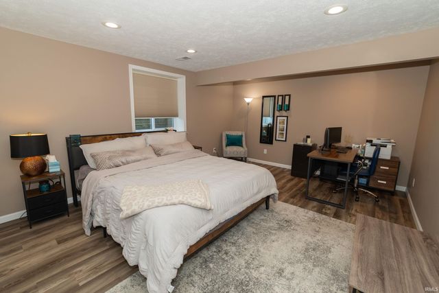 54825 Black Oak Drive, Bristol, IN 46507