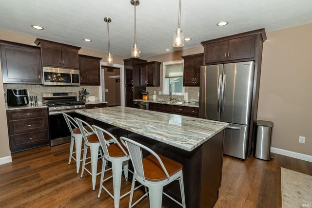 54825 Black Oak Drive, Bristol, IN 46507