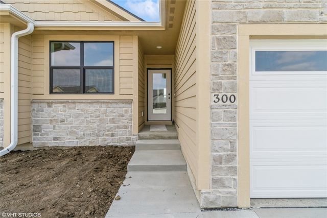 300 NW Ashley Avenue, Waukee, IA 50263