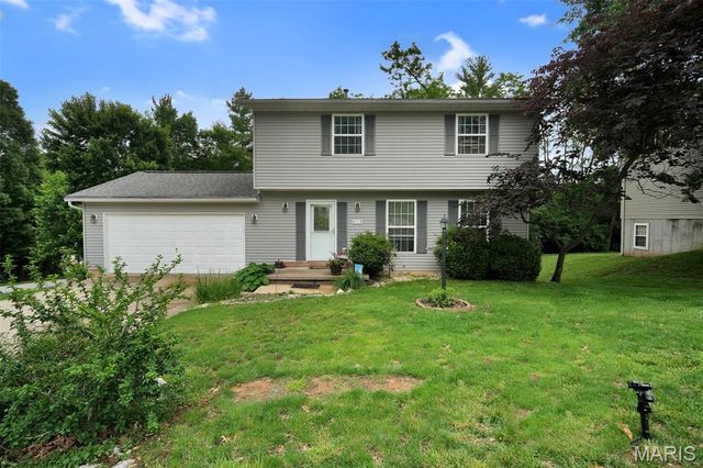 4723 Brecht Lane, Godfrey, IL 62035