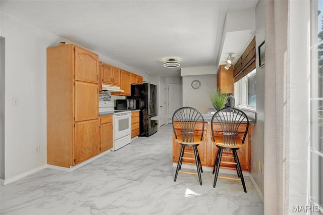 4723 Brecht Lane, Godfrey, IL 62035
