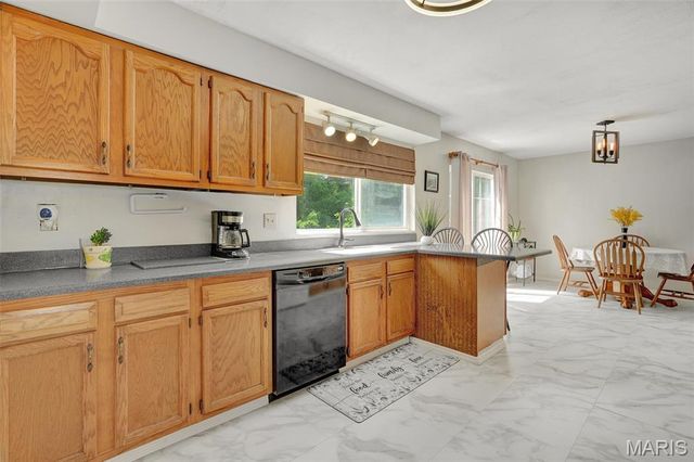 4723 Brecht Lane, Godfrey, IL 62035