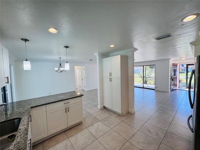 2461 WOODLAND CIRCLE, Fort Myers, FL 33907